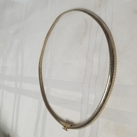 17" 6mm GOLD PLATED OMEGA, W/insert clasp & safety latch EUC  J# 62 - Picture 4 of 4